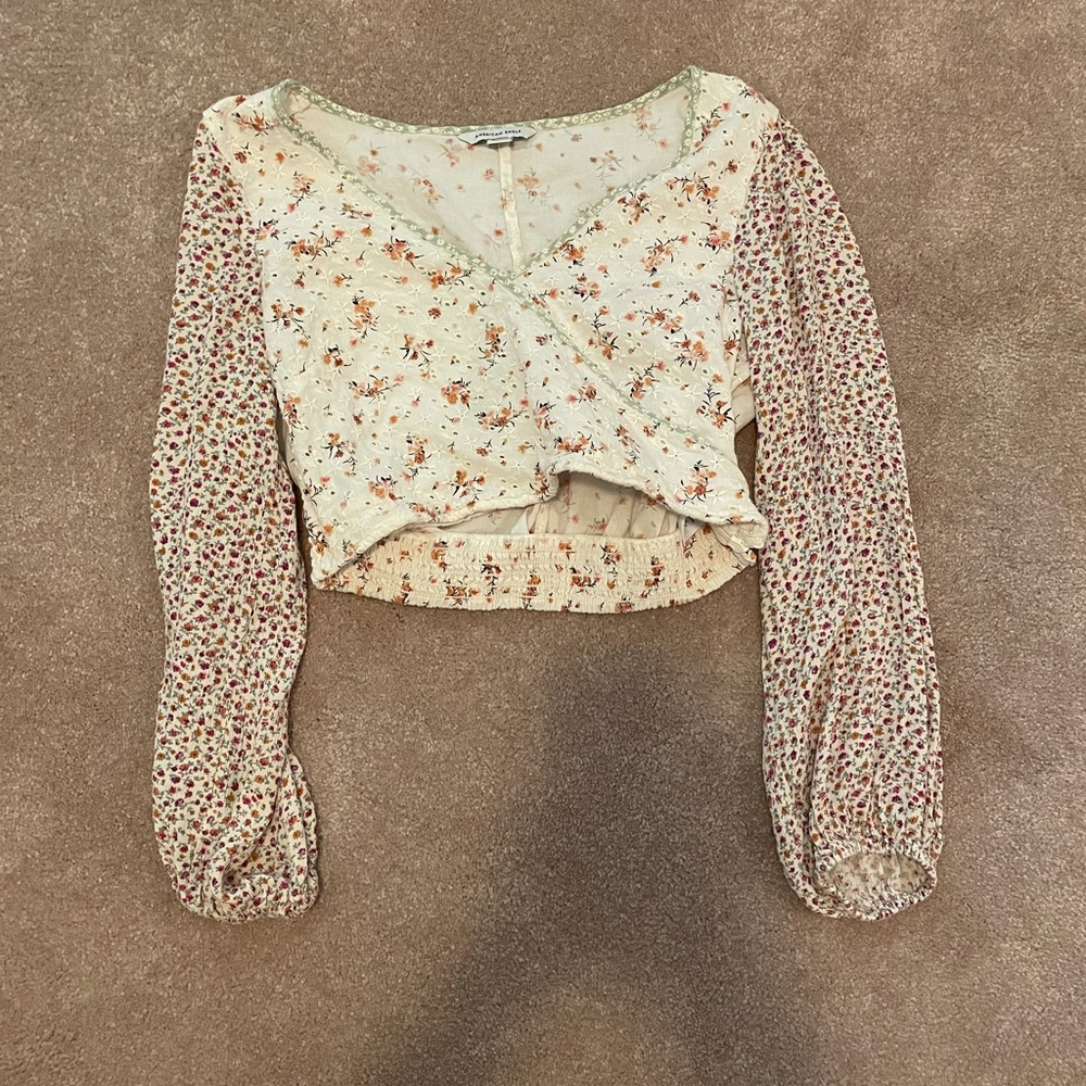 Cropped long sleeve blouse